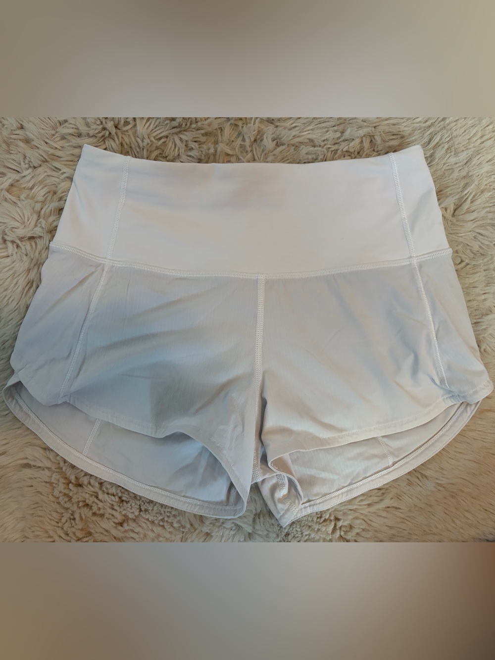 Lululemon Speed Up High-Rise Short 2.5" - white, size 2.
